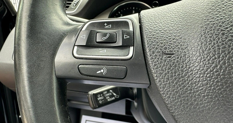 Volkswagen Passat cena 37800 przebieg: 270000, rok produkcji 2012 z Mrocza małe 466